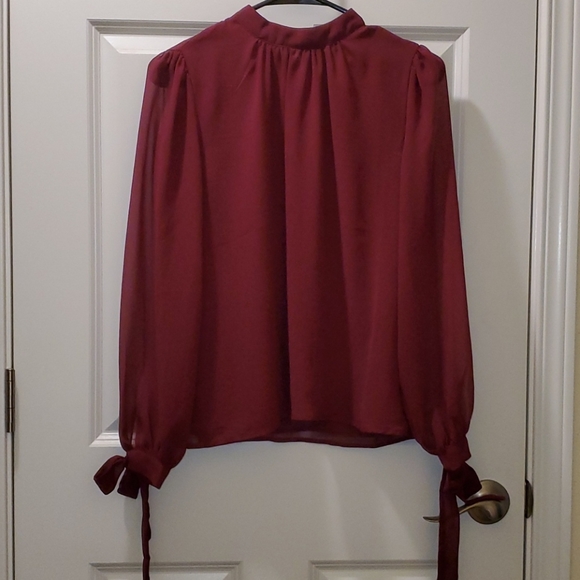 Blouse - Picture 1 of 6